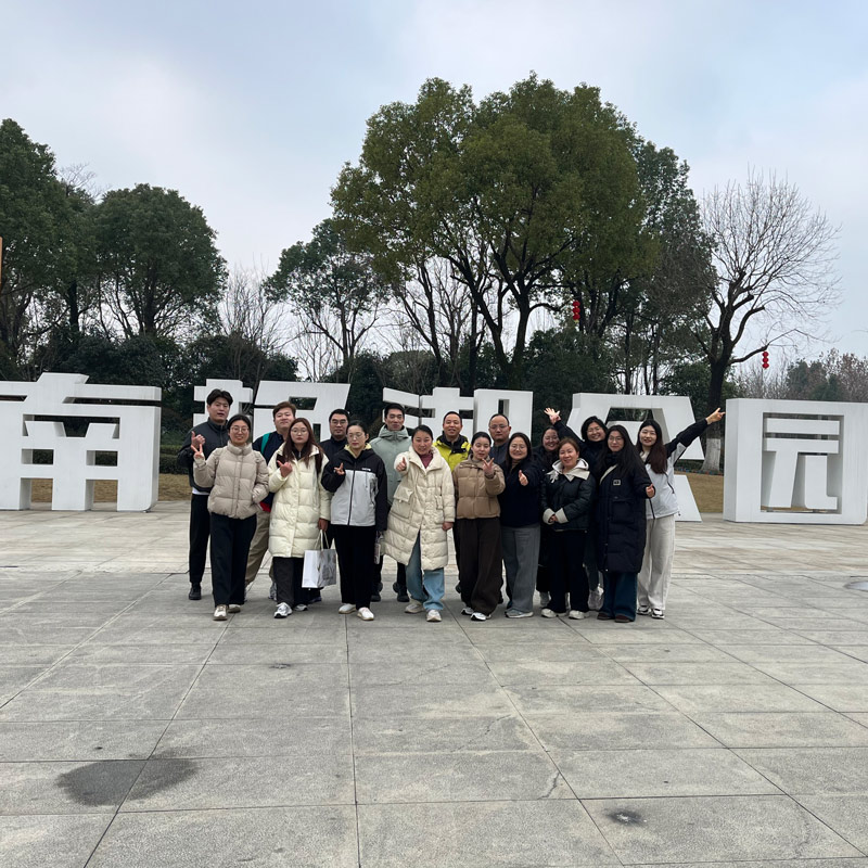 Caminhada de 30 quilômetros para fortalecer o espírito de equipe: união e desafio da Equipe Hope no Festival das Lanternas